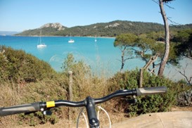 Balade à vélo dans la baie  de Porquerolles Hyères