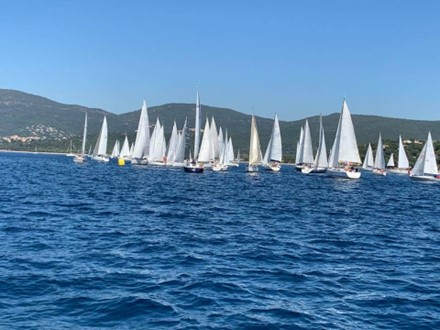 Giens-presqu’île-mer-catamaran-plage-Hyères